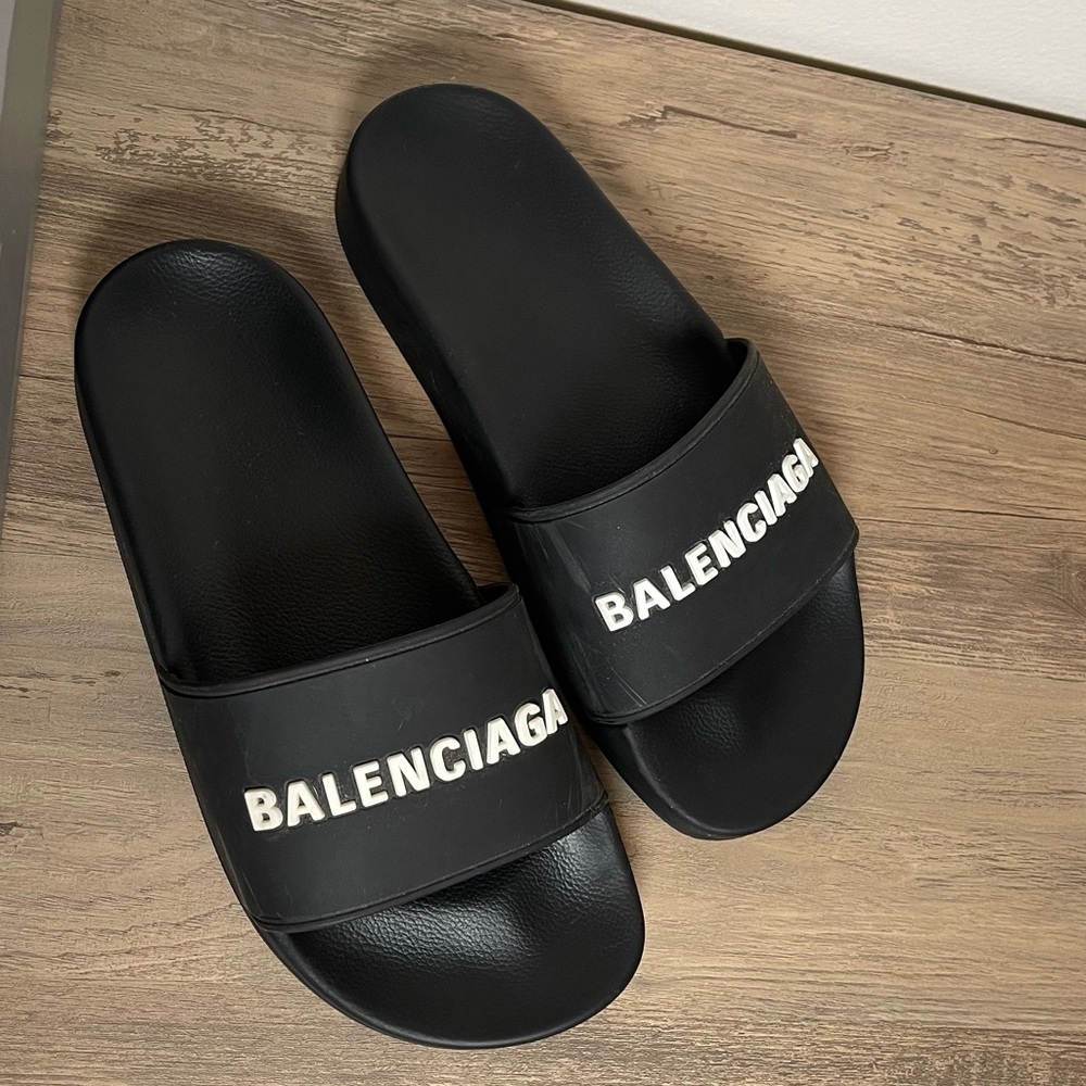 Balenciaga Women’s Pool Slides